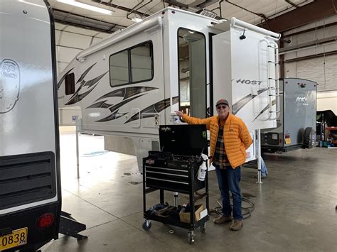 outdoor rv dealers in oregon.